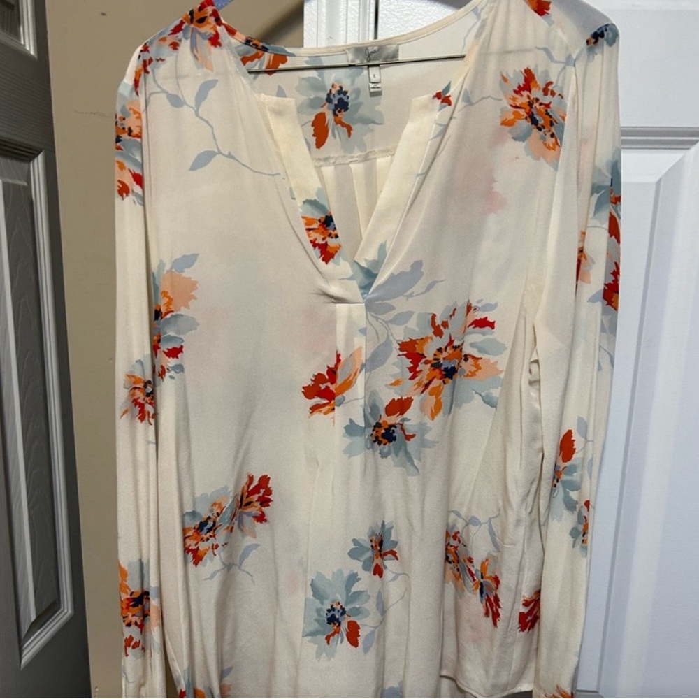 Joie White and Red Floral Silk V neck blouse Size L
